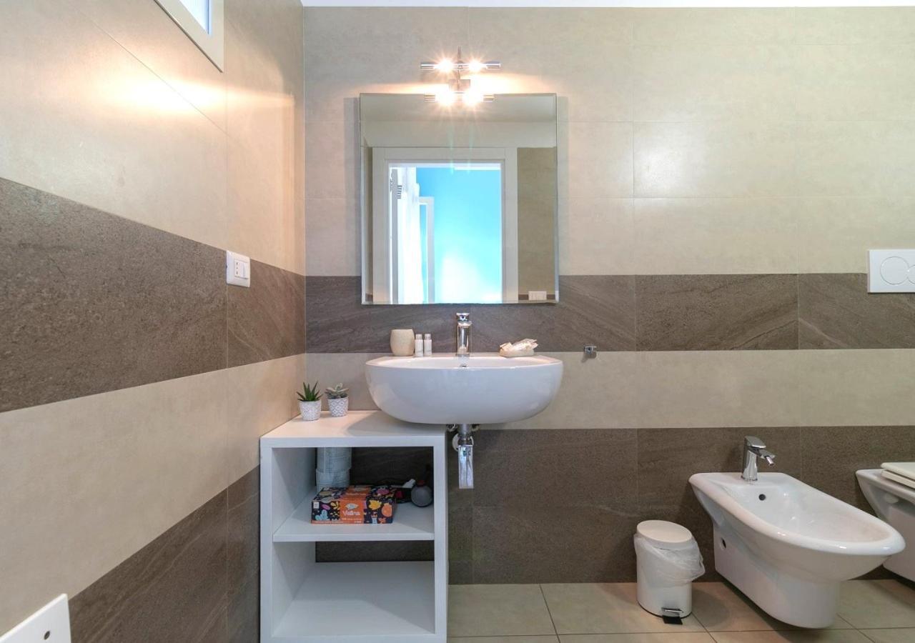Fronte Mare Rooms By Salentolimit Porto Cesareo Kültér fotó